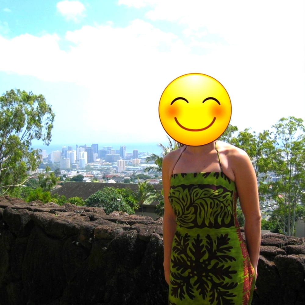 Manuheali'i dress
